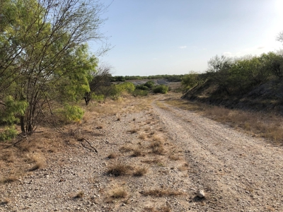 220 Acres in San Pat - image 3
