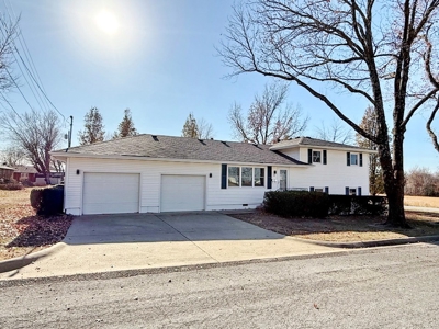 El Dorado Springs, MO Home in Town for Sale, Cedar County MO - image 2