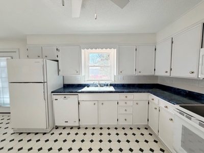 El Dorado Springs, MO Home in Town for Sale, Cedar County MO - image 17