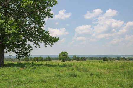 Premier Hunting & Cattle Ranch for Sale Near McAlester OK - image 3
