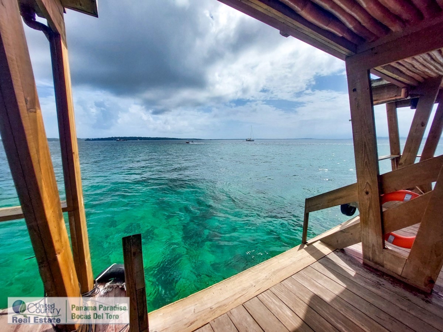 Floating Bar and Restaurant Bocas del Toro 6