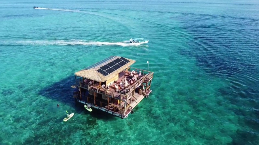 Floating Bar and Restaurant Bocas del Toro 4