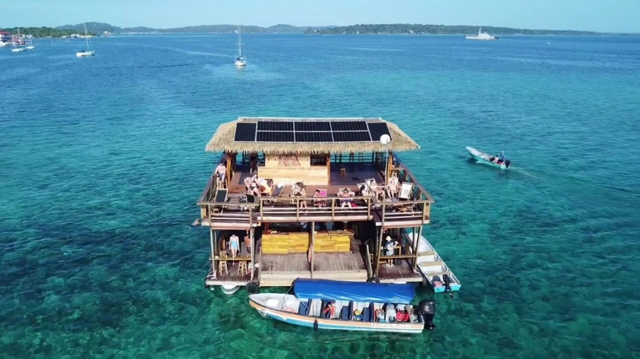 Floating Bar and Restaurant Bocas del Toro 3