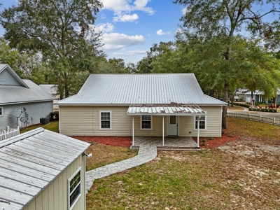 Riverwalk home fanning springs homes for sale in gated comm - image 31