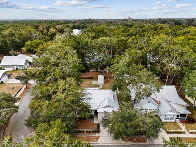 Riverwalk home fanning springs homes for sale in gated comm - image 28