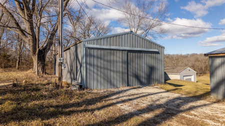 Prime Commercial Property with Excellent Visibility Vichy MO - image 29