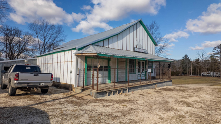 Prime Commercial Property with Excellent Visibility Vichy MO - image 6