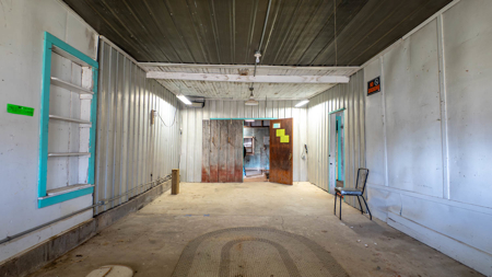 Prime Commercial Property with Excellent Visibility Vichy MO - image 18