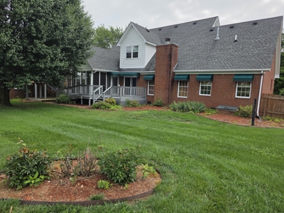 4 bedroom 3.5 bath brick home for sale in Smiths Grove, Ky. - image 4