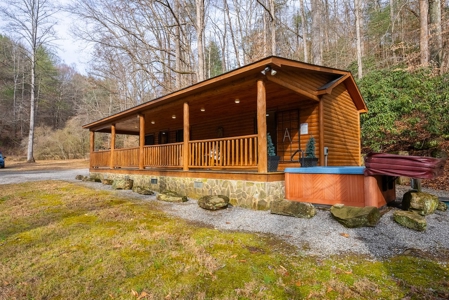 Cabin for Sale in Wilkes County NC! - image 14