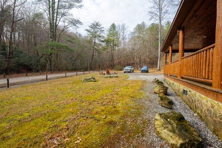 Cabin for Sale in Wilkes County NC! - image 16