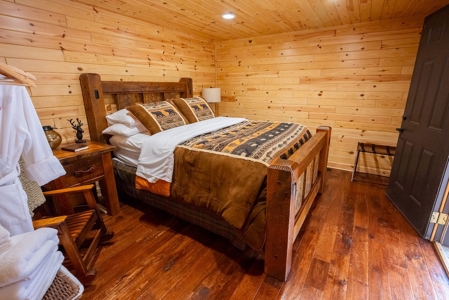 Cabin for Sale in Wilkes County NC! - image 20
