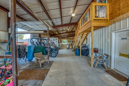Premier Equestrian Facility in the Heart of the Ozark Mtns - image 9
