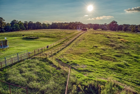 Premier Equestrian Facility in the Heart of the Ozark Mtns - image 7