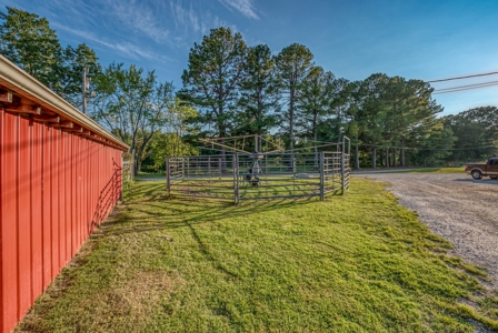 Premier Equestrian Facility in the Heart of the Ozark Mtns - image 17