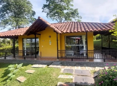 Luxurious Estate for Sale in the Coffee Region in Colombia - image 7