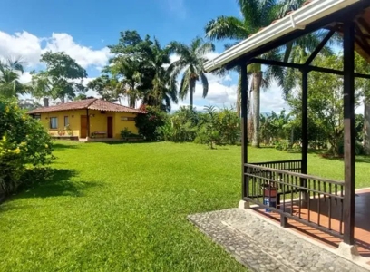 Luxurious Estate for Sale in the Coffee Region in Colombia - image 2