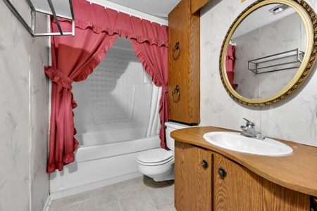 Home and Land For Sale in Gainesville, FL - image 22