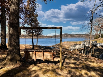 River Front Home W/Acreage For Sale In Tn On Tennessee River - image 4