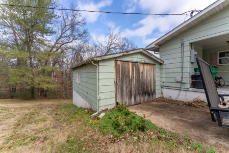 Home in Town for Sale in Thayer, Missouri - image 10