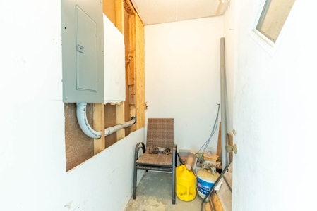 Home in Town for Sale in Thayer, Missouri - image 30