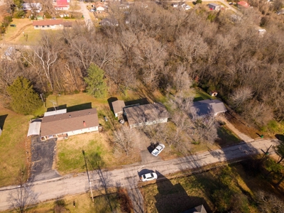 Home in Town for Sale in Thayer, Missouri - image 36