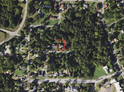 Home in Town for Sale in Thayer, Missouri - image 2