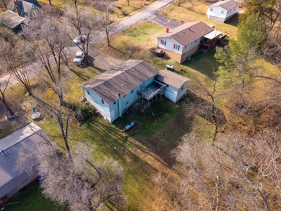 Home in Town for Sale in Thayer, Missouri - image 39