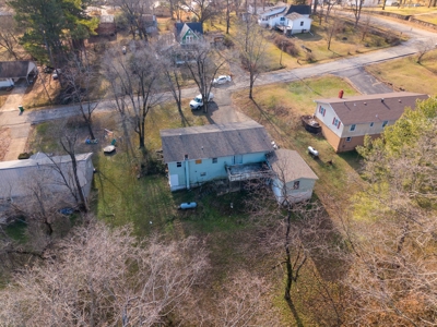 Home in Town for Sale in Thayer, Missouri - image 38