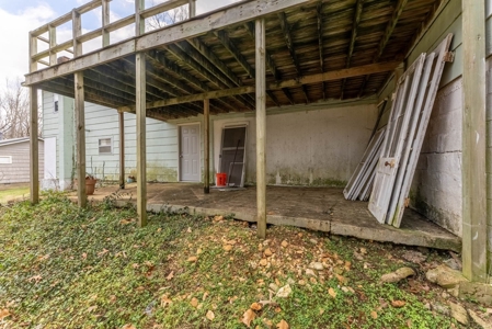 Home in Town for Sale in Thayer, Missouri - image 8
