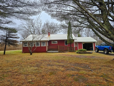 Charming Country Home in Princeton, Maine - image 2