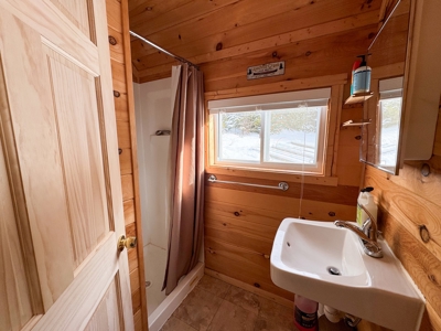Secluded Cabin on 550 Acres with Stunning Views & Privacy - image 19