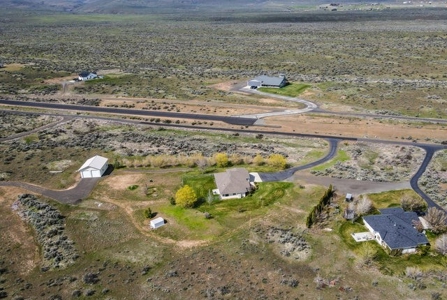 Country Home With Private Airstrip - image 4