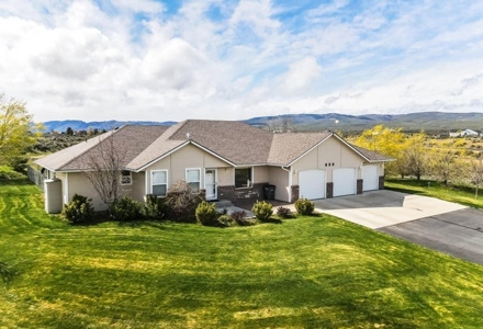 Country Home With Private Airstrip - image 1