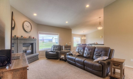 Country Home With Private Airstrip - image 14