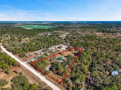 Country Home on 5 Acres in Morriston, FL - image 2