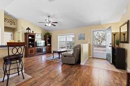 Country Home on 5 Acres in Morriston, FL - image 13