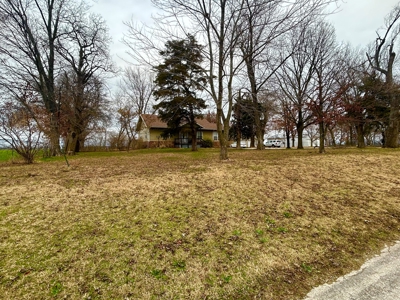 Nevada Missouri Country Home on Small Acreage for Sale - image 9