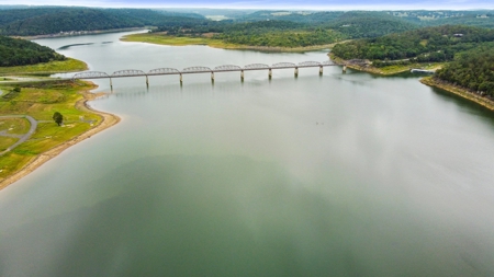Lake & Golf Community Lots by Bull Shoals Lake in Missouri - image 16