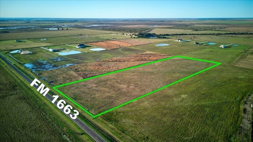 Land For sale in Winnie Texas