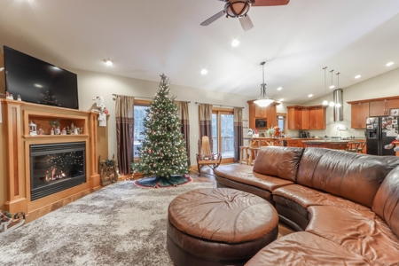Country Home for Sale in Mauston, WI - Near Castle Rock Lake - image 12