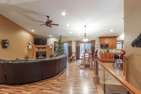 Country Home for Sale in Mauston, WI - Near Castle Rock Lake - image 9