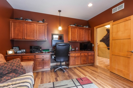 Country Home for Sale in Mauston, WI - Near Castle Rock Lake - image 11