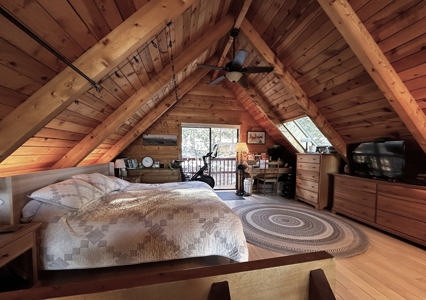 Charming Newly Renovated Cabin for Sale in Westcliffe - image 6