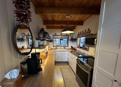 Charming Newly Renovated Cabin for Sale in Westcliffe - image 13