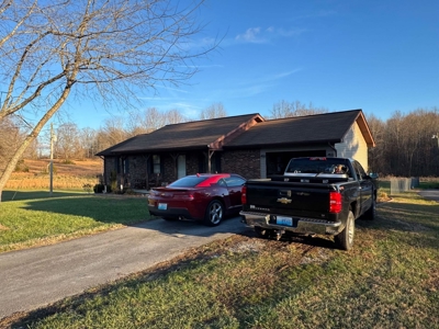 Home near Dale Hollow Lake in Albany, Kentucky - image 1