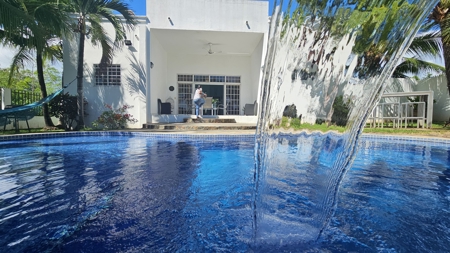 Charming House with pool in Coronado - image 16