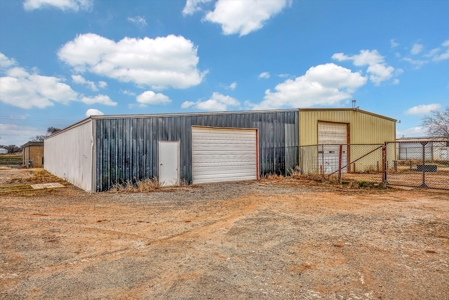 6,240 SqFt Dual Commercial Buildings | Clinton, Oklahoma - image 29