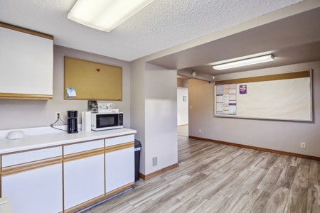 Income Generating Commercial Office Suites For Sale Cortez - image 15