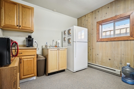 Income Generating Commercial Office Suites For Sale Cortez - image 17